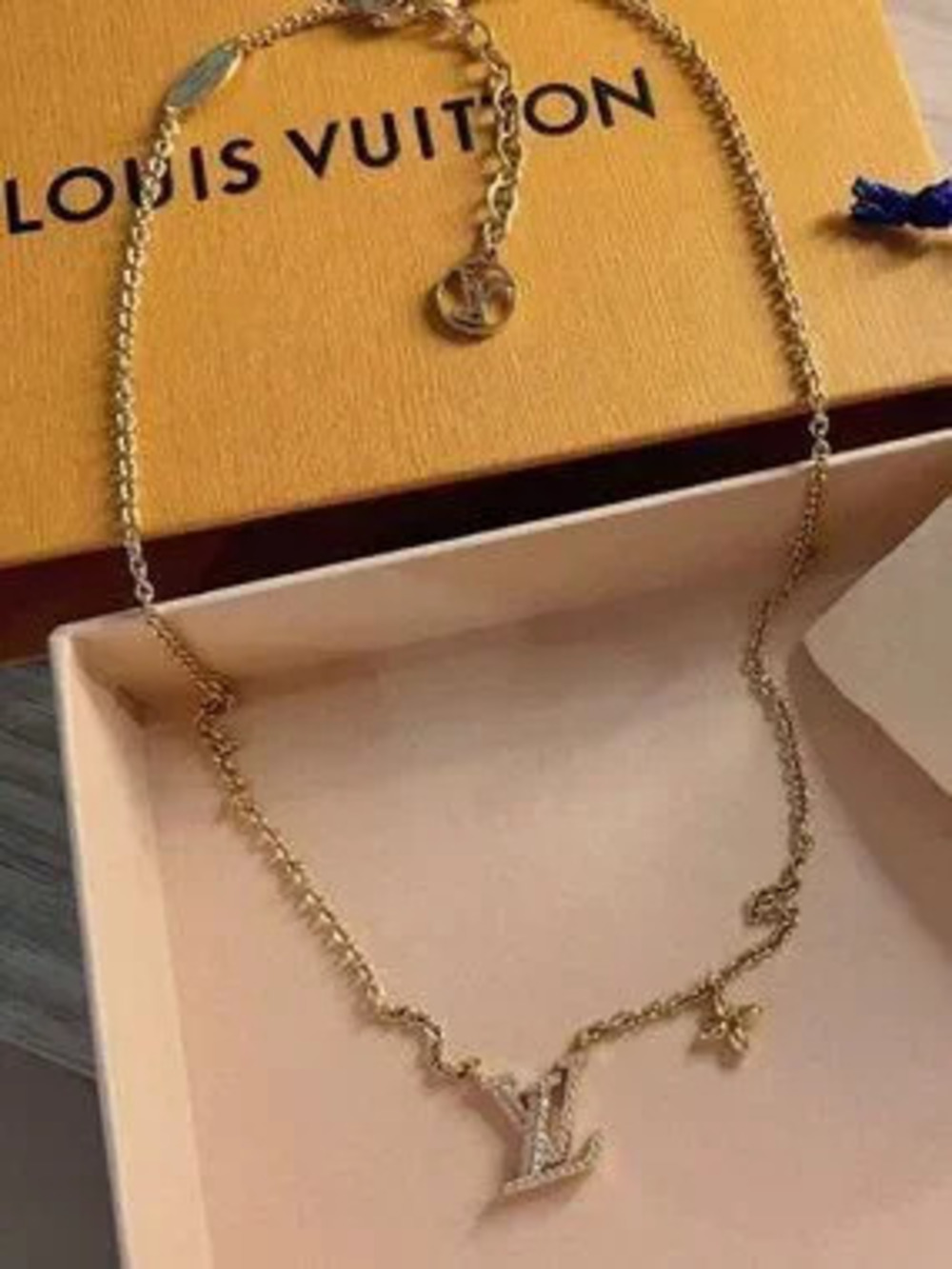 &Louis Vuitton LV iconic necklace